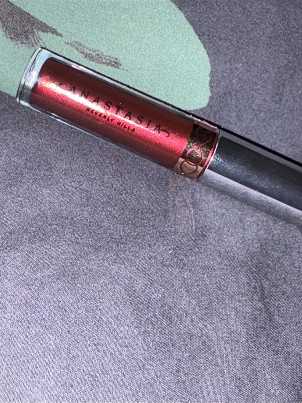 🐭 NEW ABH PHANTOM Metallic Liquid Lipstick